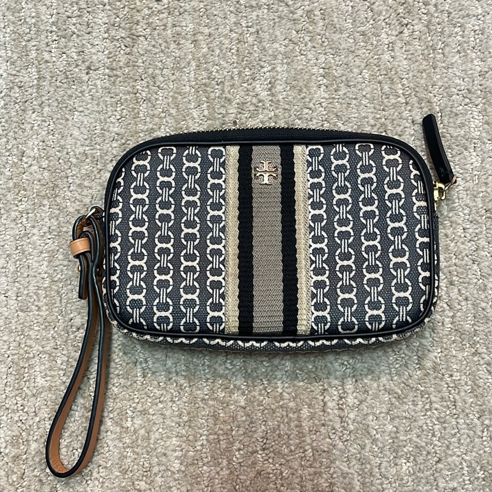 Tory Burch Gemini link Canvas Wristlet